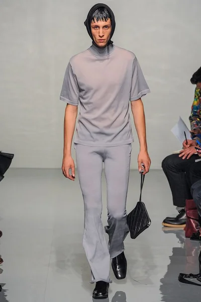 Look 9